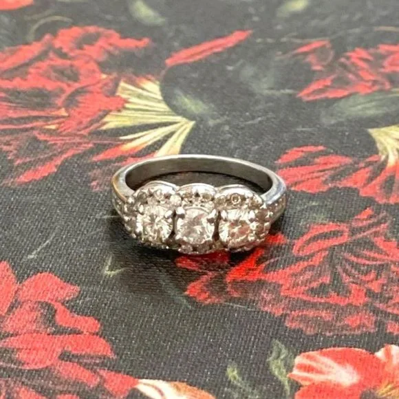 Antique 18kt White Gold 3 Stone Diamond Ring 1.25tcw - Picture 1 of 8
